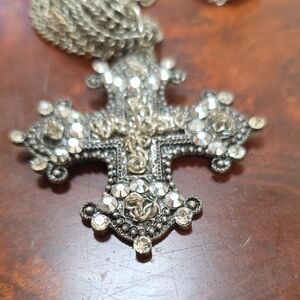 Elegant Silver Cross Necklace